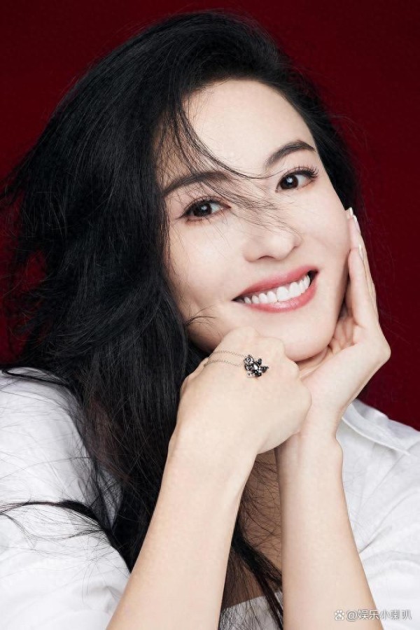 香港80后十大当红女星，性感美艳令人心动，每位都是高颜值代表！