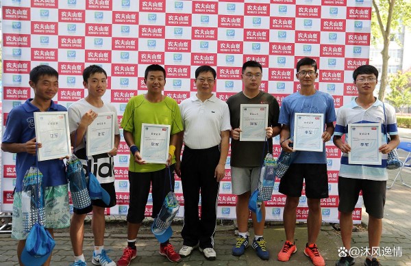 明星走村送温暖，谢浩男一家忙一天，公益真相让人意外