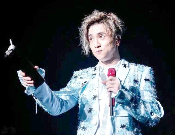 歌迷最爱的华语男歌手排行榜与他们的音乐传奇