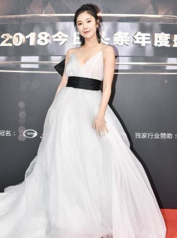 娱乐圈又见盛典！杨紫、关晓彤尽显仙女本色，最后一位好久不见！