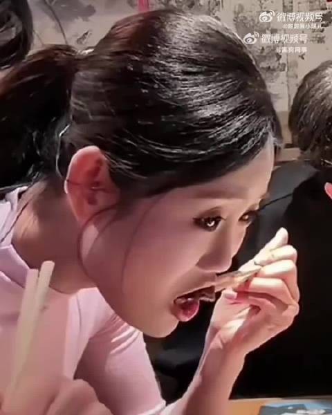 吴柏秋拒与王依玥交流,小美调解未果