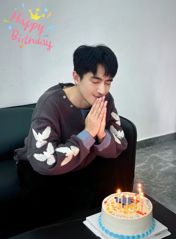 [林更新][新闻]250214 林更新生日庆典,粉丝祝福汇聚一堂——本命星新闻