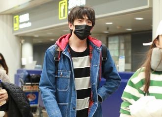 [新闻]180326 林更新剪新发型卷毛刘海显呆萌 筷子腿似行走的衣架