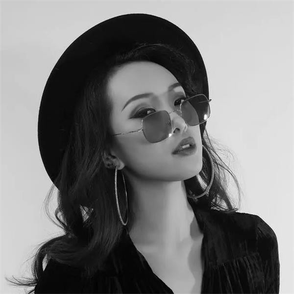 沙娅经纪人丨沙娅经纪公司丨沙娅代言费丨内地女星丨明星档案丨沙娅出场费多少丨沙娅商演价格丨明星代言公司丨明星经纪公司丨歌手沙娅个人资料简介