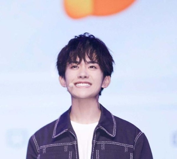 男主是大明星的言情小说,愿每一个追星狗都能睡到想睡的男神!