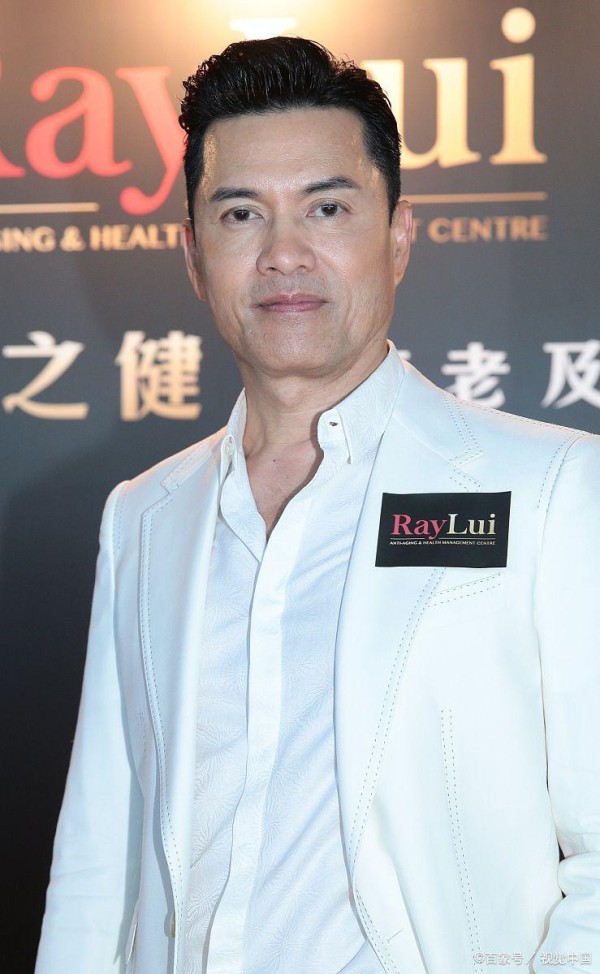 吕良伟：演艺界的常青树，经典角色背后的传奇人生