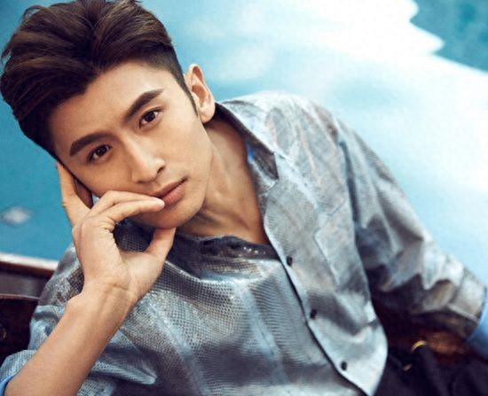 鹿晗，黄海波、蔡徐坤、张云龙、李易峰、华晨宇、等娱乐明星八卦