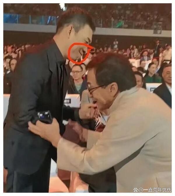 成龙大哥把娱乐圈的人情世故体现的淋漓尽致
