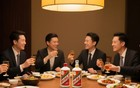 体制内精英退出酒桌后，谁会是中国酒桌食物链最顶端？