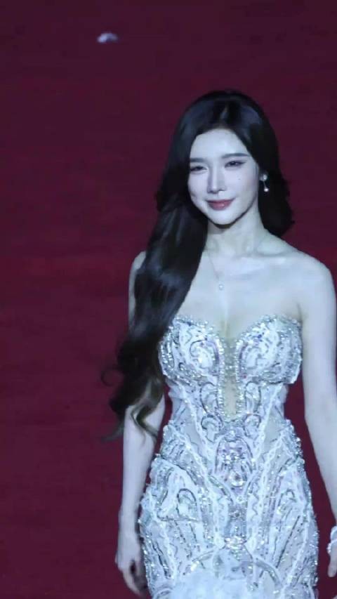 天生女明星！美女一定要注意安全