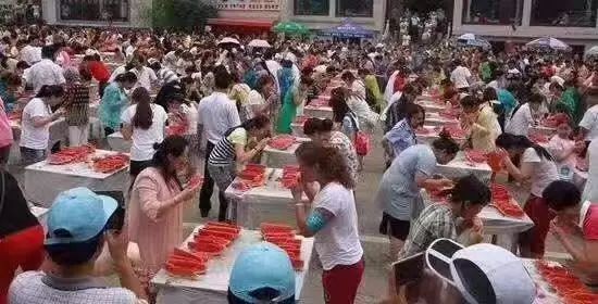 黑料免费吃瓜，揭开娱乐圈不为人知的秘密！