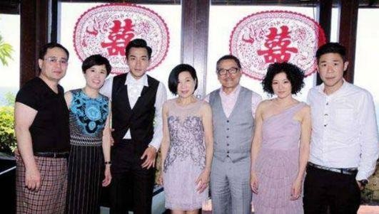 这些明星的姐妹，撒贝宁和刘恺威的妹妹养眼，只有第一个不像亲生