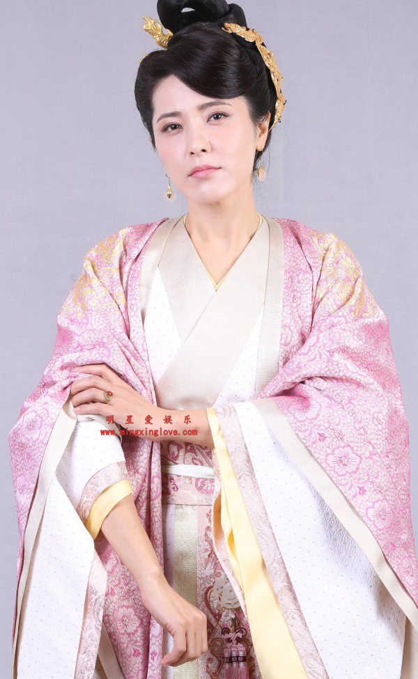 曾黎《古剑奇谭》角色定妆照拍摄花絮照片，剧中古装造型，面部特写，高清4K分辨率原图无修生图下载（至尊）