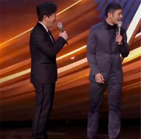 罗志祥: 我身高180cm, 黄晓明: 我身高179cm, 黄渤: 你俩人闹呢?