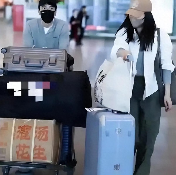 高圆圆带娃吃麻辣烫藏了啥？母女温馨互动超圈粉，育儿隐私引思考