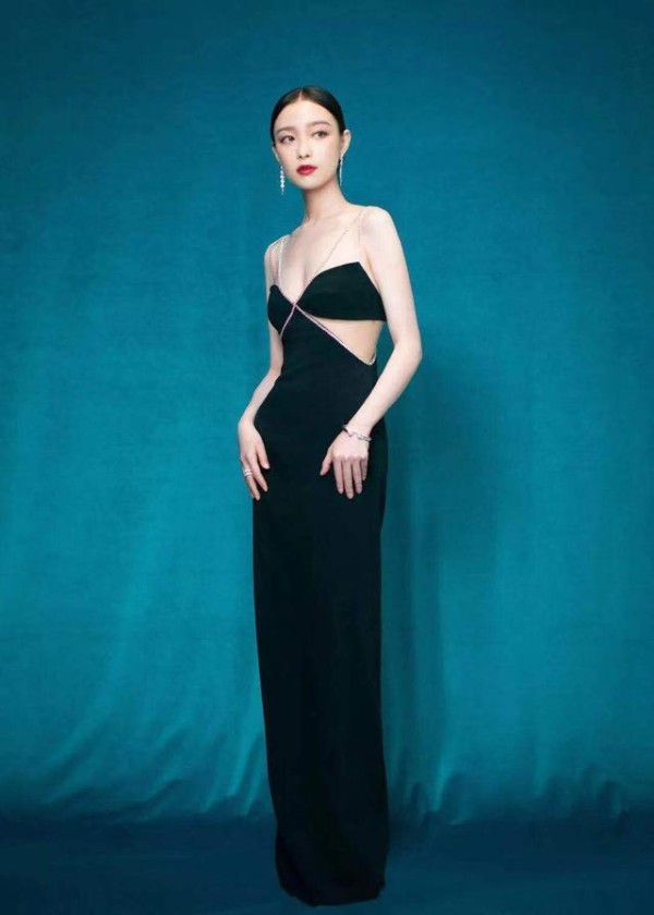 女明星红毯大PK：倪妮从未失手，刘诗诗气质，论气场我只服巩俐
