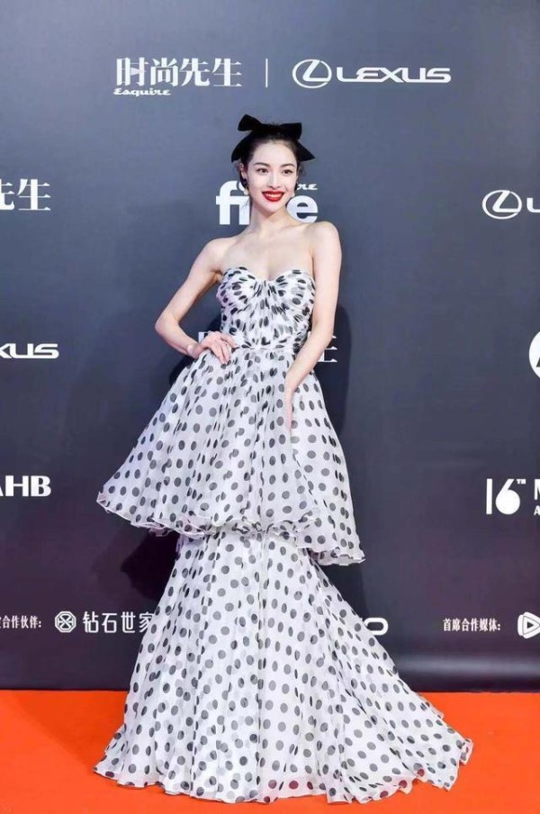 女明星红毯大PK：倪妮从未失手，刘诗诗气质，论气场我只服巩俐