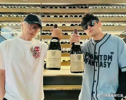 周星驰周杰伦晒足球合影，《女足》客串疑云引爆全网猜想！