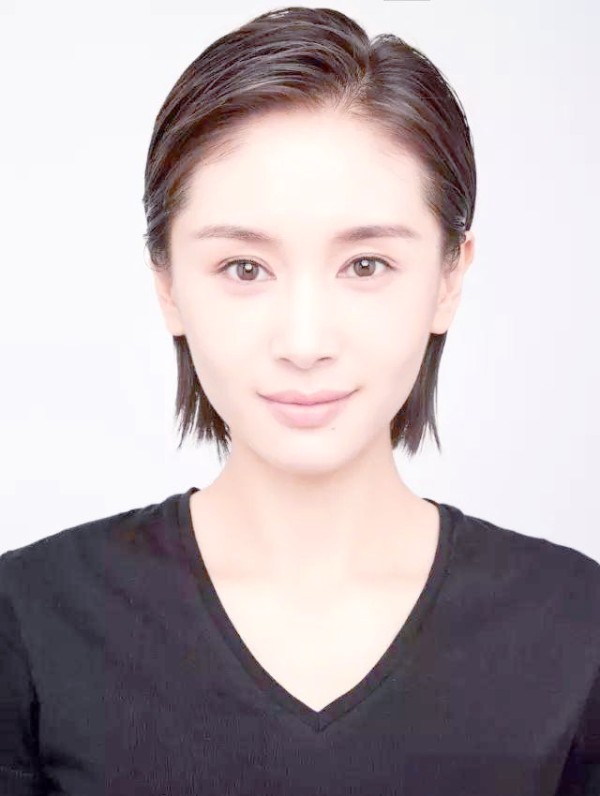 明星证件照妆容揭秘，拍照不再傻傻素颜