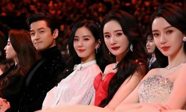 明星光环背后藏污纳垢？三大案例揭开娱乐圈“人设崩塌”真相！