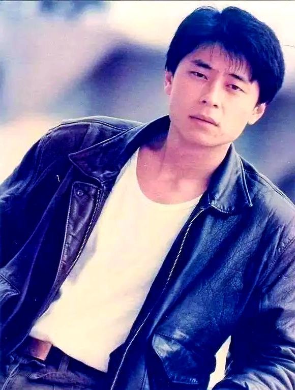 王杰：从童星到乐坛巨头的跌宕人生