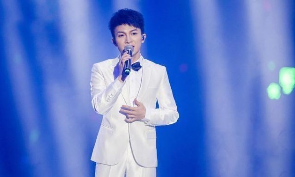 媒体人眼中的红黑艺人榜：红榜男艺人偏多,黑榜看图猜名