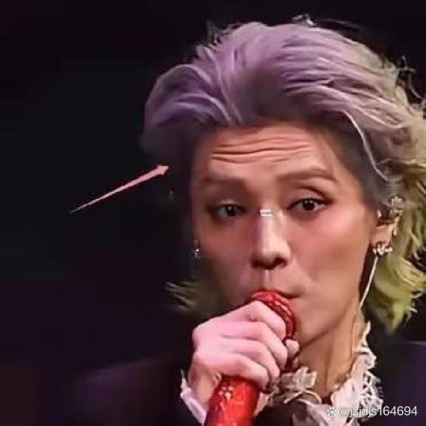 鹿晗暴瘦背后：娱乐圈压力与公众期待，谁之过？