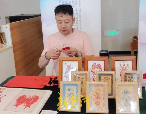 毫厘间剪春秋，潍坊李金波与“高密剪纸”的守正创新路