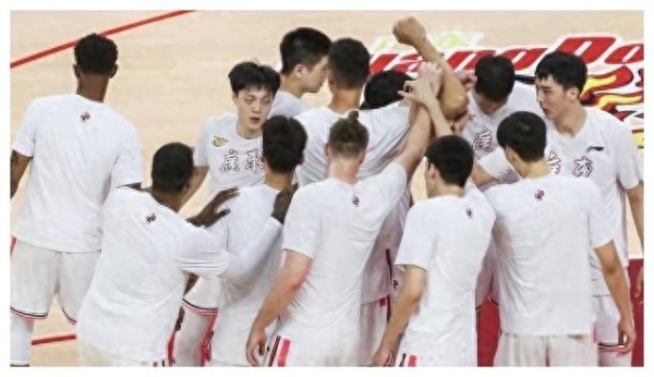 加盟广东成首发！“场均10+10”全明星内线确定下家，或取代周琦