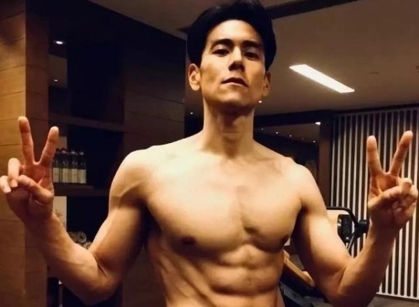 娱乐圈最具人气的4位爱健身男星，李现人气最高，张艺兴也上榜了