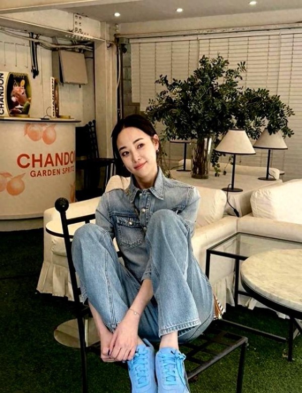 明星绯闻频现，窥私欲下的狂欢，我们该如何反思？