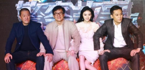 自己喜欢的明星和自己很亲密 人物 第1张