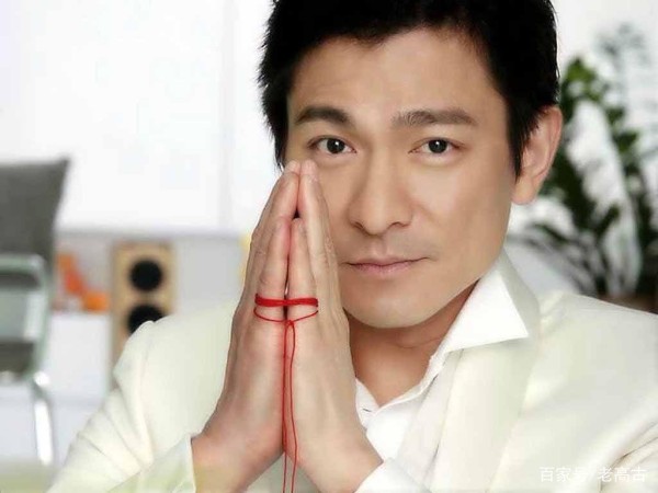 爱国明星接连发出正义声音，霸气回应不当言论