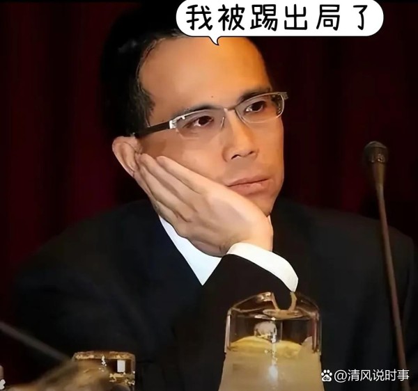 明星曝娱乐圈潜规则，一个比一个...@清风说时事的动态
