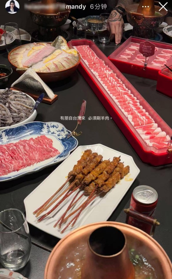 马筱梅败诉后晒火锅局反套路破圈！“躺平式公关” 改写危机法则？