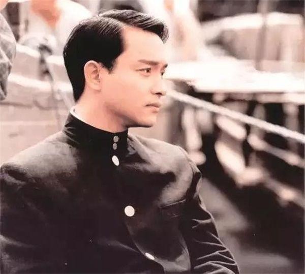 六位穿“中山装”的明星，张国荣温柔，郑伊健经典，他却辣眼睛！