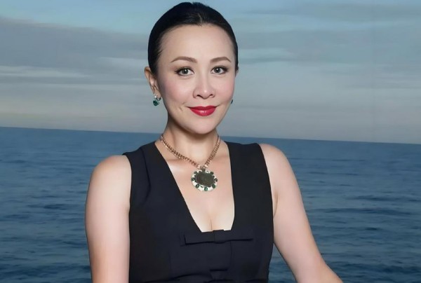 刘嘉玲：从银幕上璀璨夺目的女神，到引领潮流的时尚女王