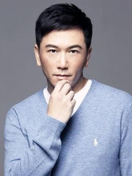 丁有康(温兆伦饰演)