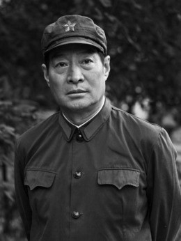 老三父(翟万臣饰演)