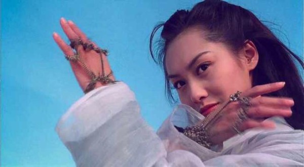 精致脸蛋朱茵，身材匀称小S，那些小个子美女明星大盘点