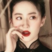 《亲爱的，热爱的》片...