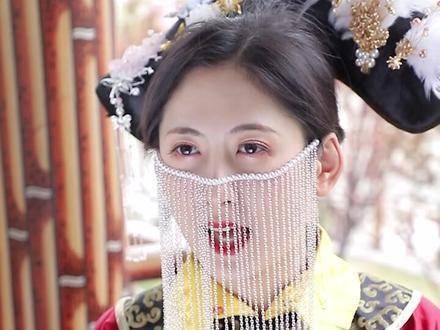 这妆容背后究竟藏着多少心机？为何执意要本宫卸妆？