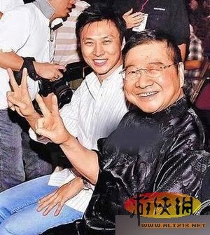 上阵父子兵 盘点上梁不正下梁歪的十大明星父子(8)