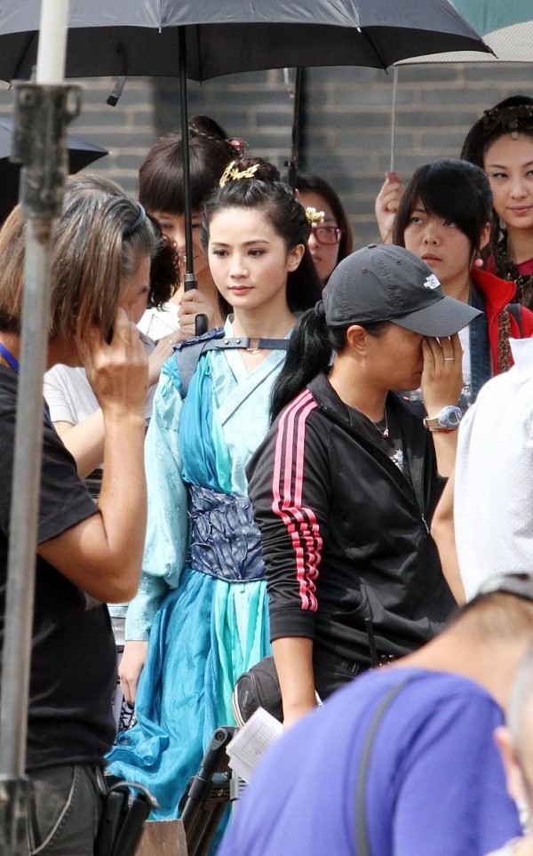 大河之水丹娜扮演者引热议：禁用表格背后的三大隐情与行业震