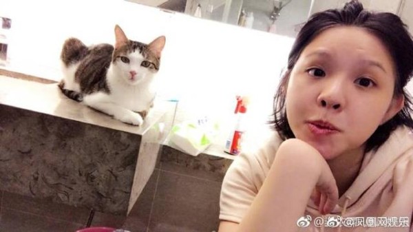 “零绯闻”女星深夜宣布已婚，男子身份未知：有趣的灵魂万里挑一