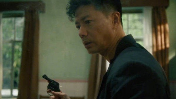 林强峰与三剑客会面组建新队，纸炮炸响引意外