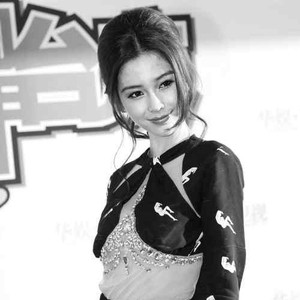 Angelababy当选十大亚洲红人 打死不提黄晓明