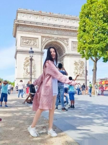 这次被迪丽热巴的旅行照彻底征服!连杨幂都输了!