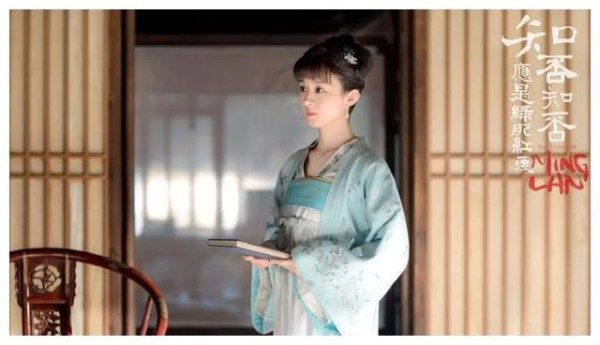 娱乐圈小花旦原来是上位的，细扒赵丽颖上位史。