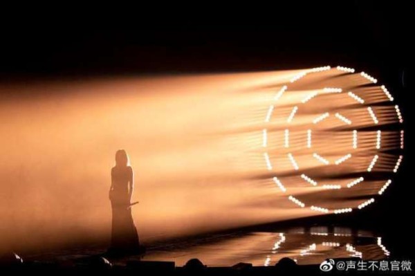 音乐评论｜“港乐”热潮背后的“大湾区之魂” ——由热播音乐综艺《声生不息》所想到的